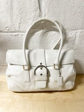 VTG Coach Soho 2004 White Cowhide Leather Satchel Handbag EUC Buckle Flap Bag